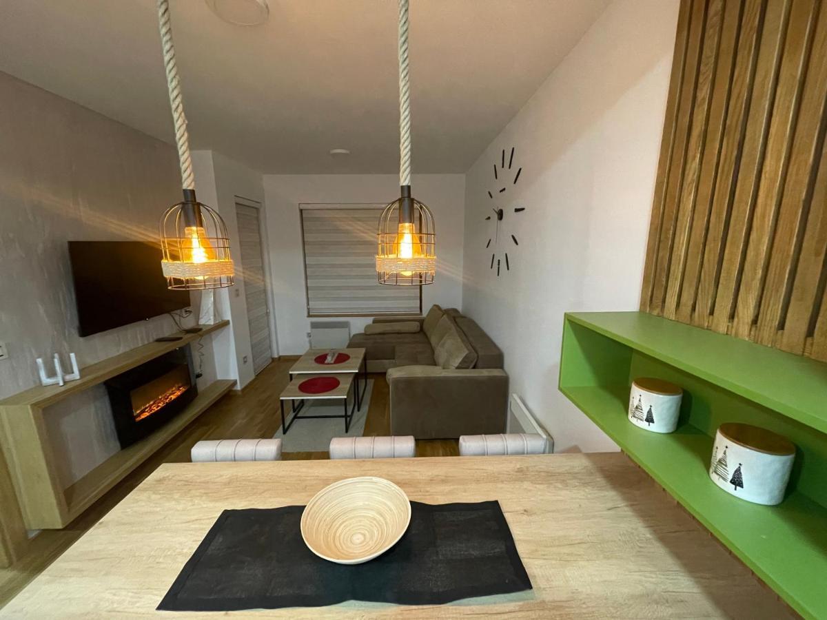 Apartment Mm *